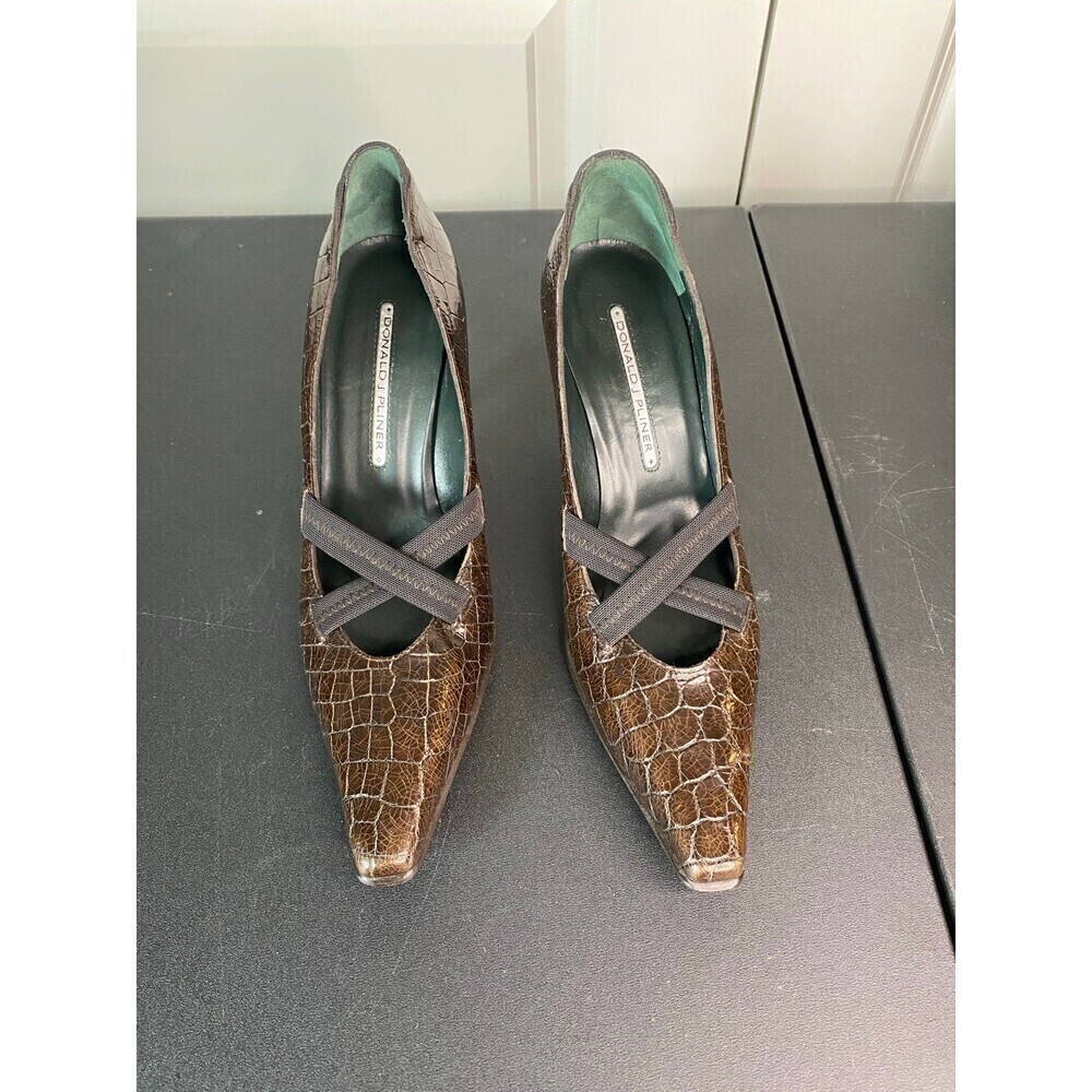 Donald Pliner pointed toe heels - Picture 1 of 7